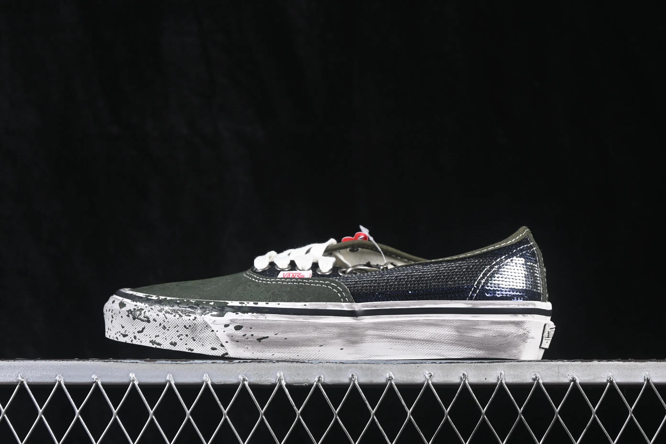 All categories Vans Vans series Vans Low Vans low-top Vans Authentic 44 Vans high-end branch low-top casual skateboard shoes VN000DB824O